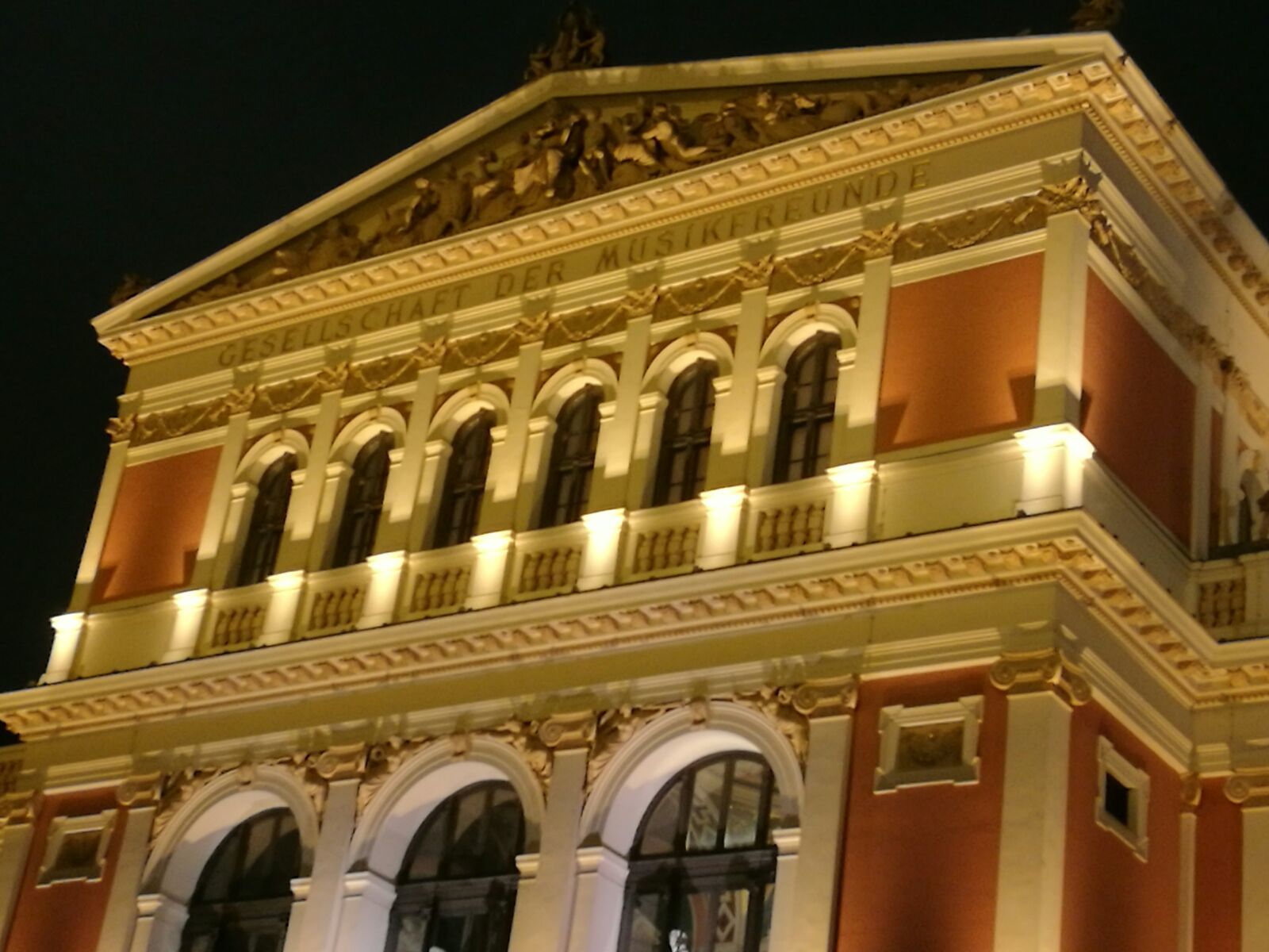 维也纳音乐殿堂之旅 金色大厅与国家歌剧院门票代订及旅游景点一站式服务